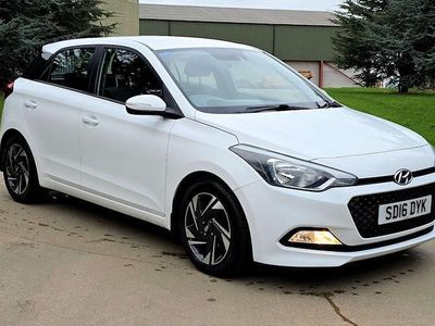 White Used 2016 Hyundai i20 SE Hatchback | £4,500 (A bit pricey)
