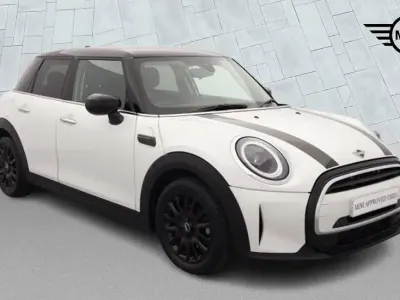 Used Mini Cooper Classic 134 HP (98 kW) 2024 White Hatchback
