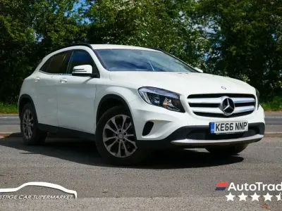 Begagnad Mercedes GLA200 SE 136 HK (100 kW) 2017 Vit SUV