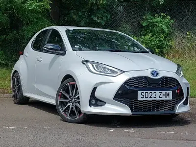 Used Toyota Yaris Sport 116 HP (85 kW) 2023 White Hatchback