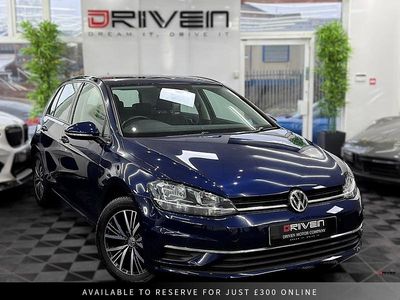Begagnad VW Golf VII SE 2018 Blå Halvkombi
