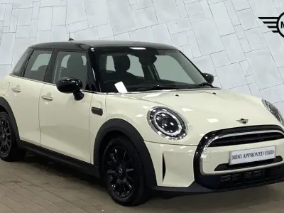 Used Mini Cooper Classic 134 HP (98 kW) 2021 White Hatchback