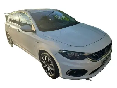 Begagnad Fiat Tipo Lounge 110 HK (80 kW) 2018 Vit Halvkombi