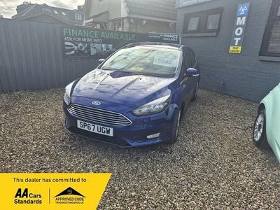 Used Ford Focus Zetec 125 HP (91 kW) 2017 Blue Hatchback