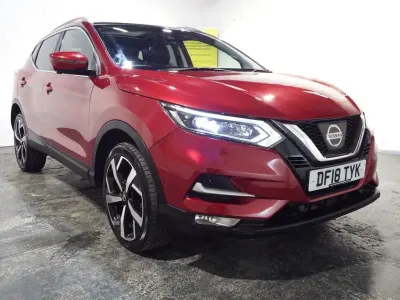 Używany Nissan Qashqai S 110 KM (80 kW) 2018 Czerwony SUV