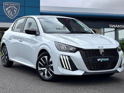 White New 2025 Peugeot 208 Style Hatchback | £19,695 (Fair price)