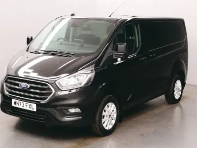 Begagnad Ford Transit Custom Limited 170 HK (125 kW) 2023 Svart Van