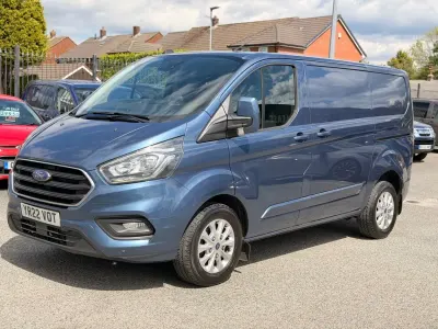 Usado Ford Transit Custom Limited 130 HP (95 kW) 2022 Azul Van