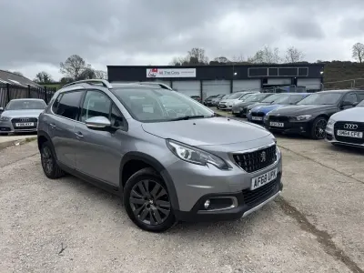 Używany Peugeot 2008 Allure Premium 2018 Szary SUV