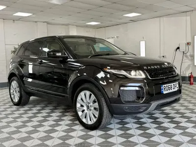 Używany Land Rover Range Rover evoque SE 180 KM (132 kW) 2018 Czarny SUV