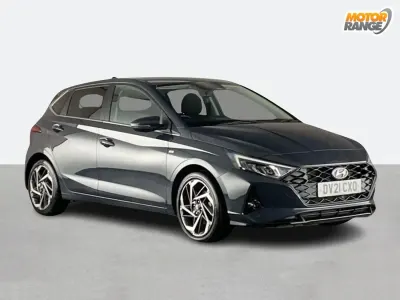 Begagnad Hyundai i20 Premium 100 HK (73 kW) 2021 Grå Halvkombi