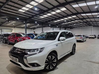Used Mitsubishi Outlander P-HEV 2016 White Estate