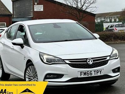 Used Vauxhall Astra Elite 2017 White Hatchback