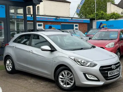 Used Hyundai i30 SE 110 HP (80 kW) 2015 Silver Hatchback