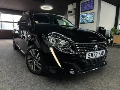 Usado Peugeot 208 Allure+ 100 HP (73 kW) 2023 Preto Citadino