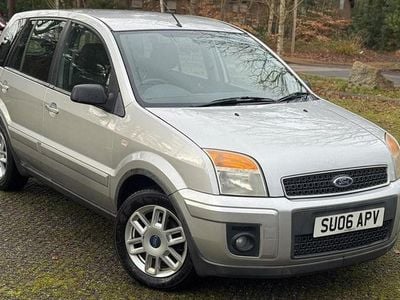 Used Ford Fusion Zetec 101 HP (74 kW) 2006 Silver Hatchback
