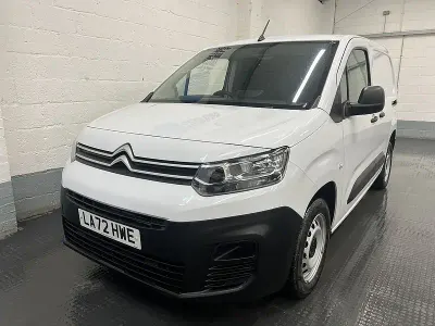 Usado Citroën Berlingo 100 HP (73 kW) 2022 Branco Monovolume