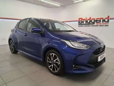 Used Toyota Yaris Design 116 HP (85 kW) 2022 Blue Hatchback