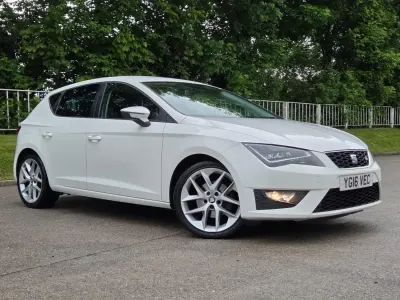 Usado Seat Leon FR 150 CV (110 kW) 2016 Blanco Utilitario