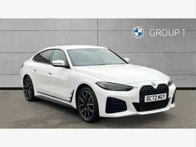 Begagnad BMW 420 M Sport 184 HK (135 kW) 2023 Vit Sportkupé