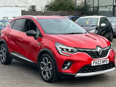 Used Renault Captur Techno 142 HP (104 kW) 2023 Red  SUV