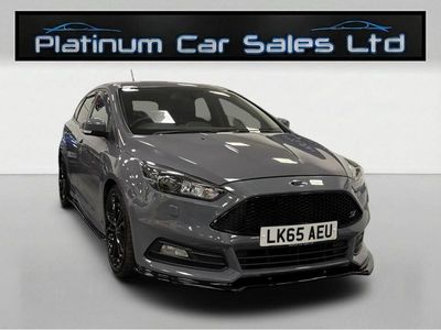 Usado Ford Focus ST 2015 Cinzento Citadino