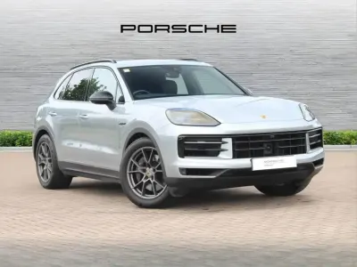 Used Porsche Cayenne 464 HP (341 kW) 2024 Silver SUV