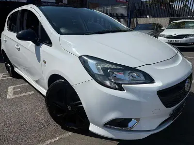 Used Vauxhall Corsa Edition 90 HP (66 kW) 2016 White Hatchback
