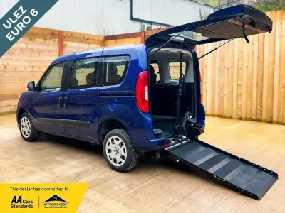 Używany Fiat Doblò Easy 2017 Niebieski Minivan