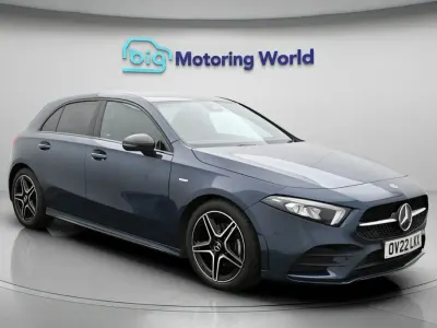 Used Mercedes A180 Executive 136 HP (100 kW) 2022 Blue Hatchback