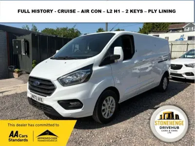 Used Ford Transit Custom Limited 130 HP (95 kW) 2022 White Van