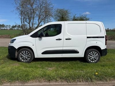Used Citroën Berlingo 100 HP (73 kW) 2019 White MPV