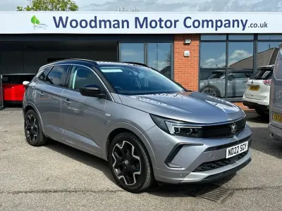 Second-hand Vauxhall Grandland X Elite 130 CP (95 kW) 2022 Gri SUV