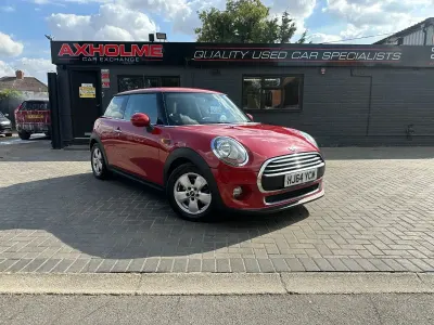 Used Mini ONE Hatch 102 HP (75 kW) 2014 Red Hatchback