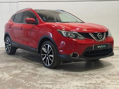 Used Nissan Qashqai Tekna 130 HP (95 kW) 2016 Red SUV