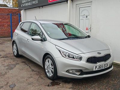 Silver Used 2015 Kia Ceed Hatchback | £4,495 (Good price)