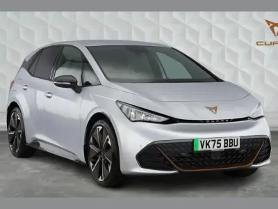 Begagnad Cupra Born e-Boost 169 kW (231 HK) 2025 Silver Halvkombi