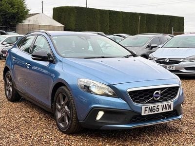 Used Volvo V40 CC 115 HP (84 kW) 2015 Estate