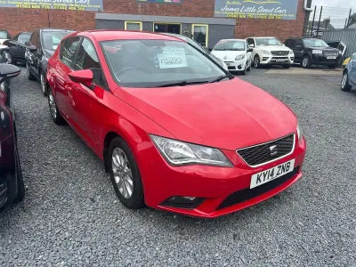 Usado Seat Leon SE 105 HP (77 kW) 2014 Vermelho Citadino