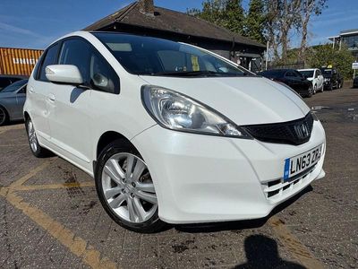 White Used 2013 Honda Jazz ES Hatchback | £6,590 (Fair price)