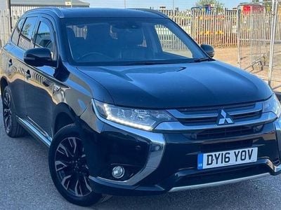 Używany Mitsubishi Outlander P-HEV 2016