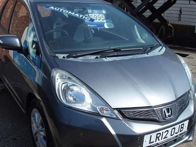 Second-hand Honda Jazz ES 99 CP (72 kW) 2012 Gri Hatchback