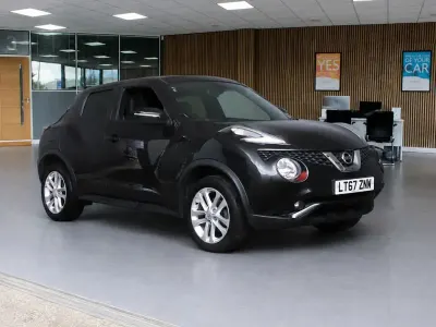 Begagnad Nissan Juke N-Connecta 115 HK (84 kW) 2017 Svart SUV