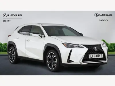 Usado Lexus UX 184 HP (135 kW) 2023 Branco SUV