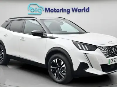 Used Peugeot e-2008 GT 100 kW (136 HP) 2023 White SUV