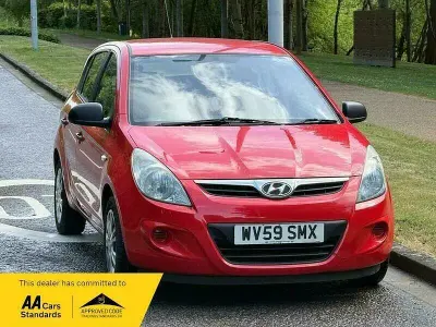 Used Hyundai i20 Classic 77 HP (56 kW) 2009 Red Hatchback