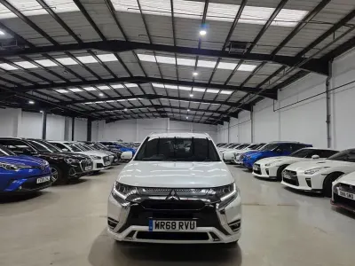 Used Mitsubishi Outlander P-HEV 2018 White SUV