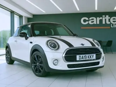 Używany Mini Cooper Classic 136 KM (100 kW) 2019 Biały Hatchback