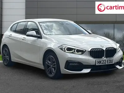 Used BMW 118 Sport Line 136 HP (100 kW) 2022 White Hatchback