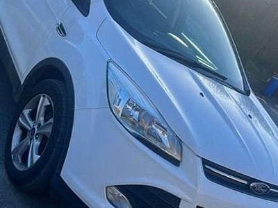 Used Ford Kuga Zetec 140 HP (102 kW) 2014 White SUV